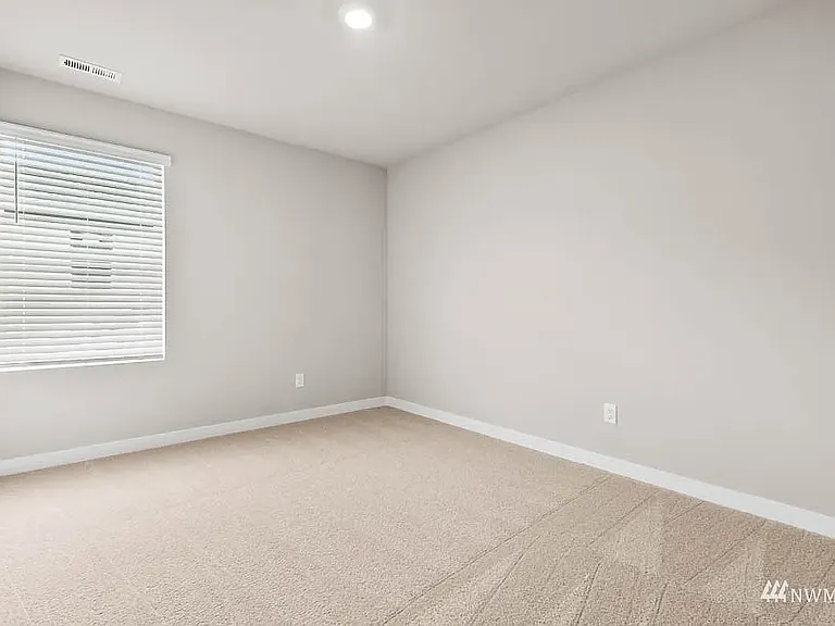 11023 188th St E — Photo 14