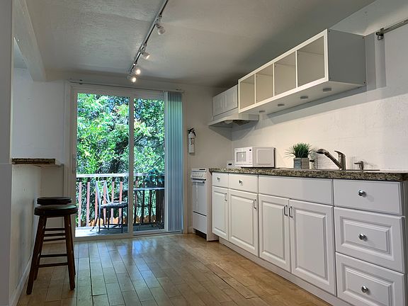 2nd image of 6040 Buena Ventura Ave #1