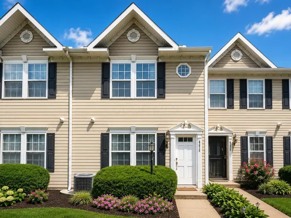 4215 Bowman Meadow Dr #14, Canal Winchester, OH 43110