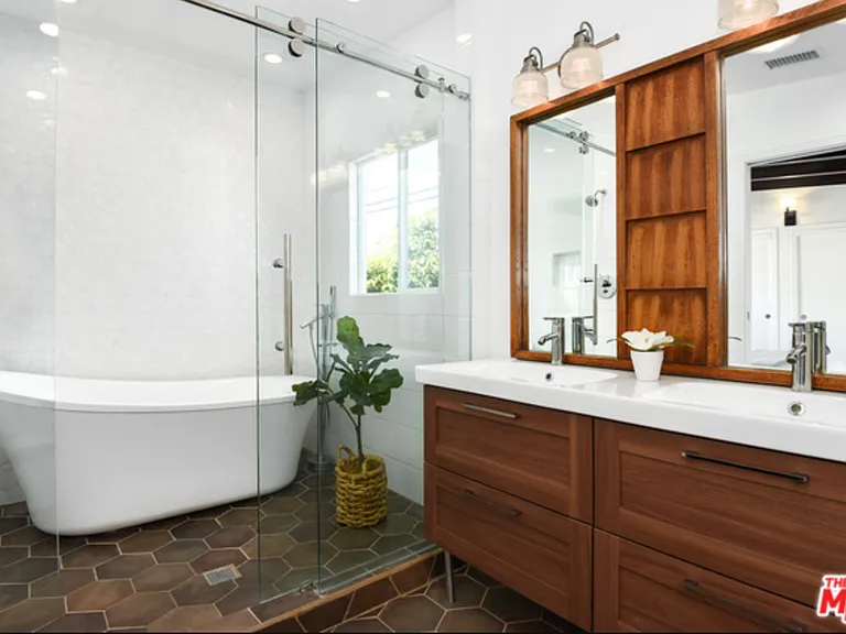 3732 Greenfield Ave — Photo 15