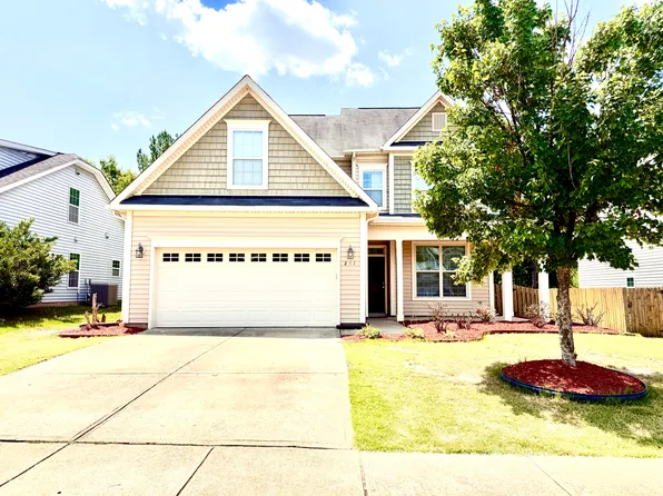 241 Sweet Violet Dr, Holly Springs, NC 27540