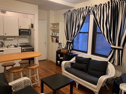 1st image of 457 W 57th St #409