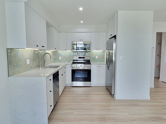 5th image of 3442 S Centinela Ave APT 2