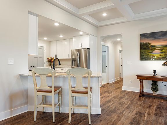 4th image of 182 Sunset Cove Dr