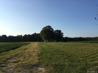 11076 Skyline Dr, Wakefield, VA 23888