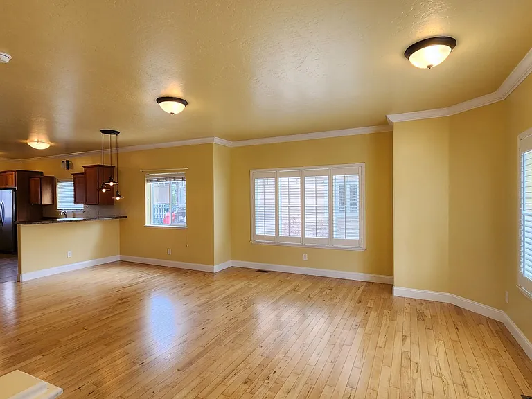 1020 Mount Ave #3 — Photo 4