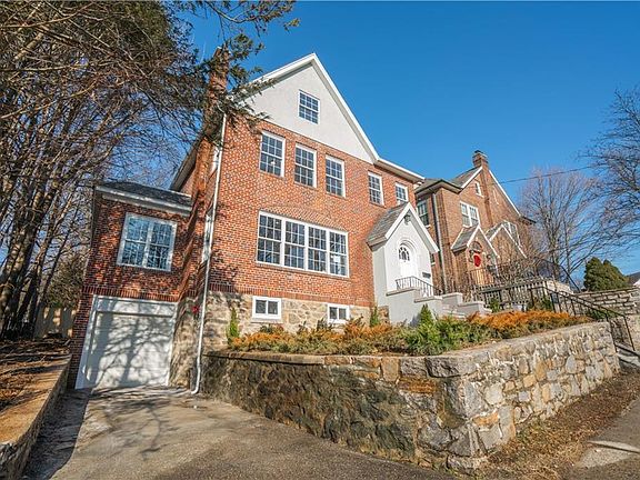 3rd image of 91 Lincoln Ave