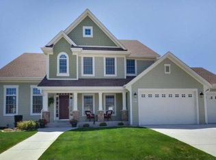 N76W8075 Topview Trl, Cedarburg, WI 53012