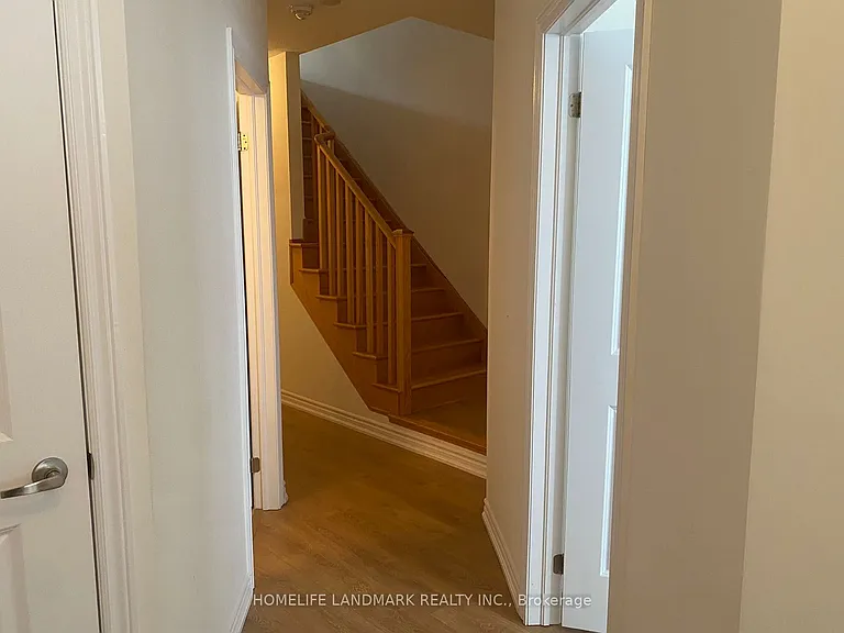 157 Rustle Woods Ave — Photo 7