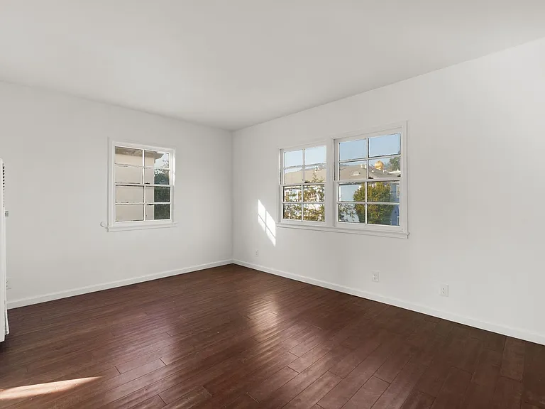 4634 Clarissa Ave #4634 — Photo 4