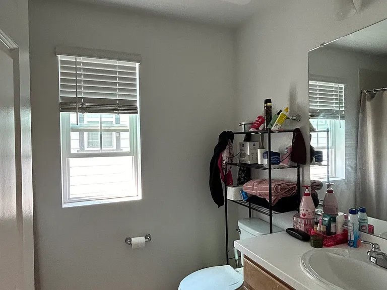 846 White Crow St — Photo 16