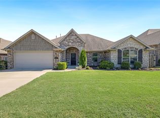 2977 W Featherock Way, Fayetteville, AR 72704