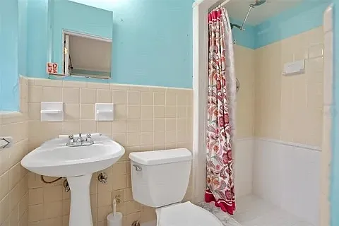 1820 Oak Ln — Photo 10