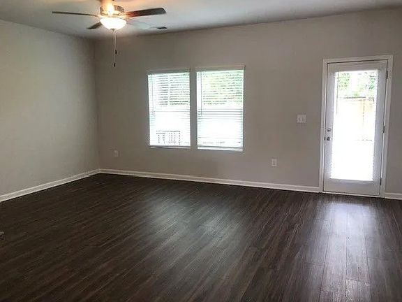 5th image of 139 Village Green Dr NW #139