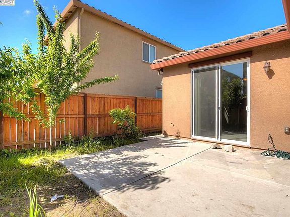 3rd image of 16850 Pecan Hollow Way