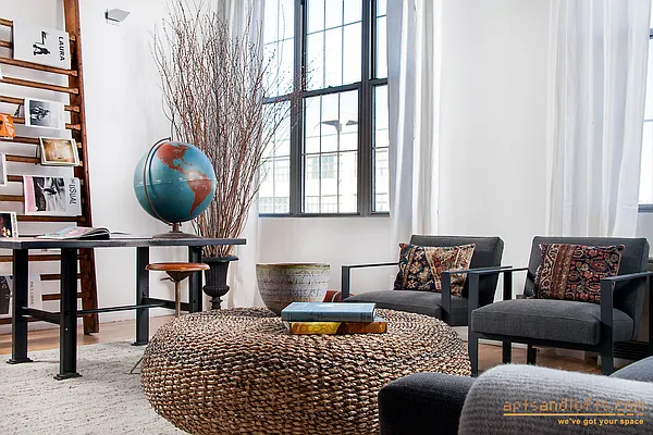 Rented by aptsandlofts.com | media 6