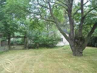 3rd image of 47771 Betty St