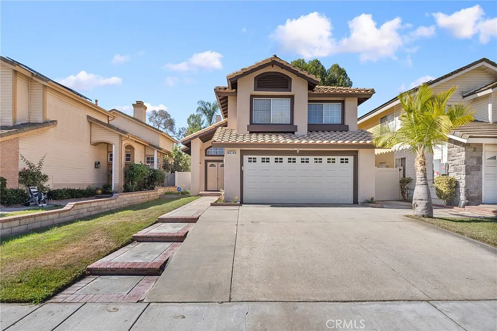 3 bed, 2.5 bath, 1726 sqft, $3,999 — Photo 2