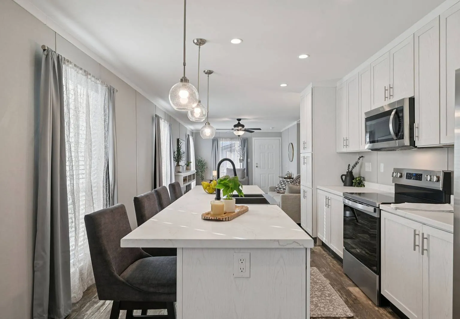 3 bed, 2.0 bath, $2,045 — Photo 2