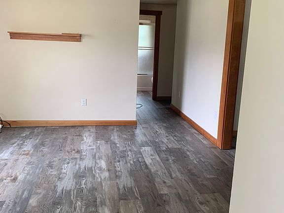 3rd image of 2434 Cottonwood St