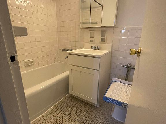 5th image of 3380 Nostrand Ave APT 5M