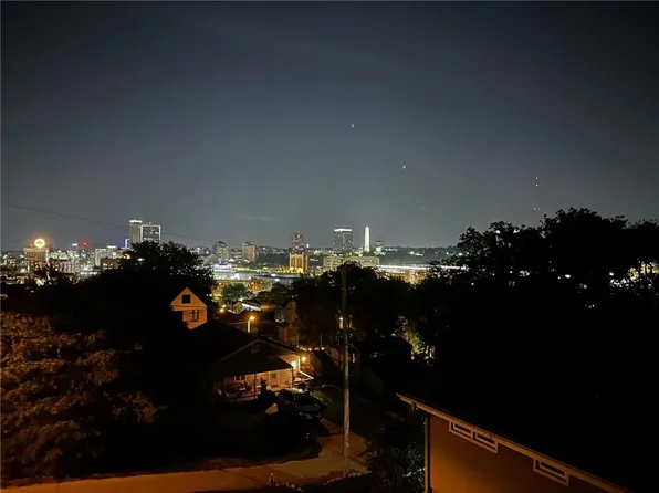 2105 Jarboe St, Kansas City, MO 64108