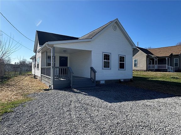 4th image of 108 W Main St