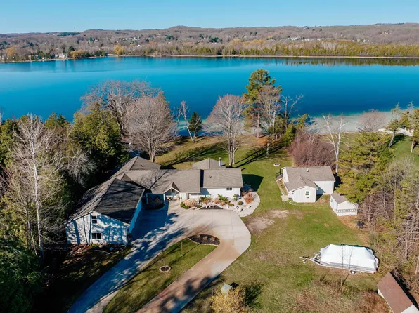 12250 S West Bay Shore Dr, Traverse City, MI 49684