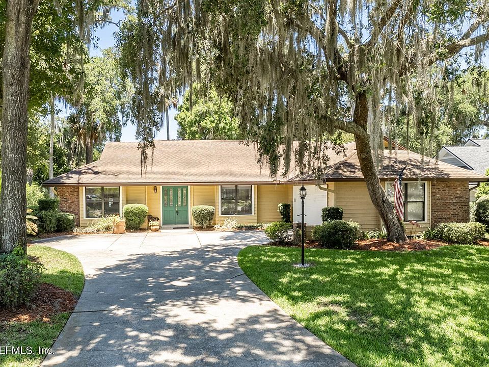 1st image of 3023 Cypress Creek Dr E