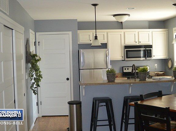 3rd image of 179 Leeward Way Cottage #23