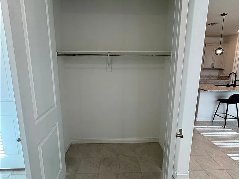 2239 Arrington Ave — Photo 44