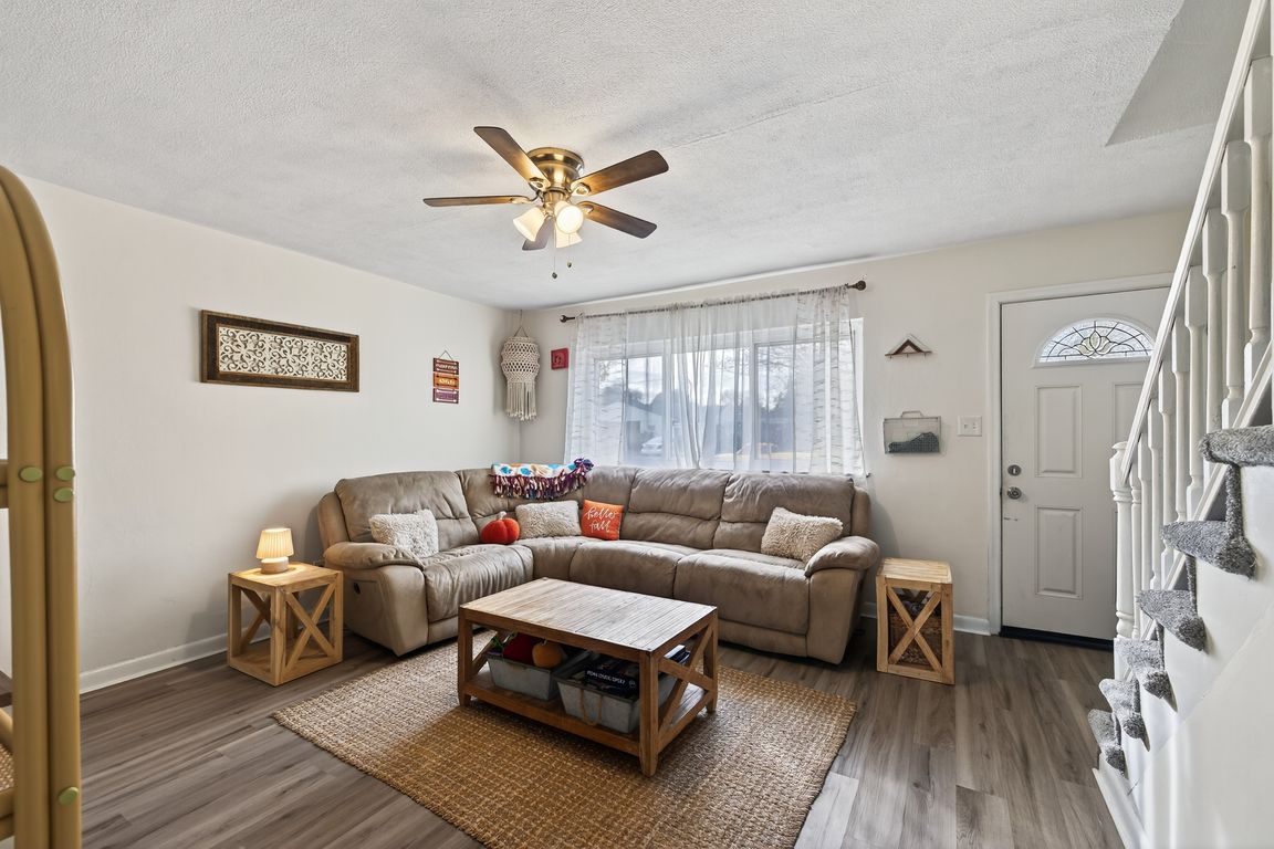 next background image