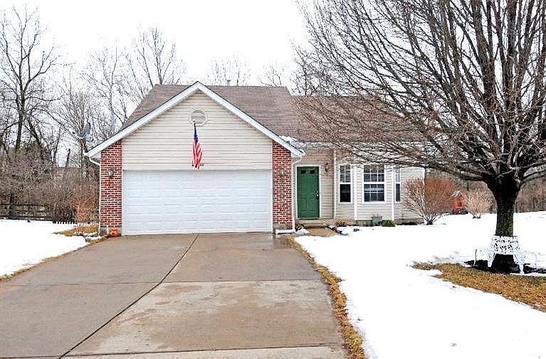 1st image of 808 Sterling Dr