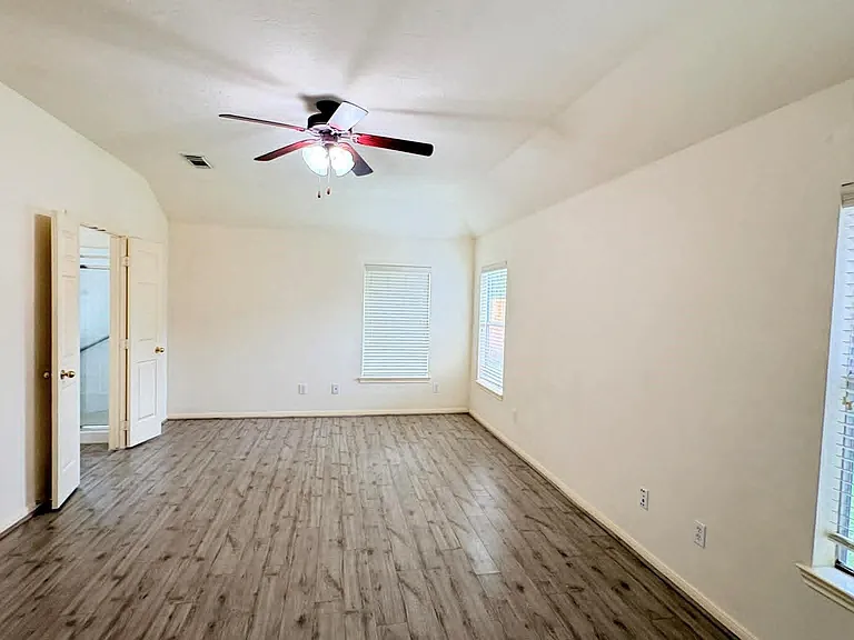 12918 Stratford Mill Ln — Photo 10