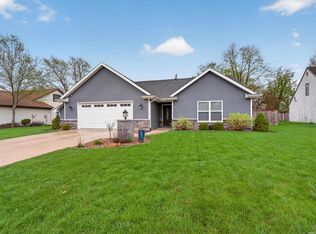 2825 Briar Bush Ln, Fort Wayne, IN 46815