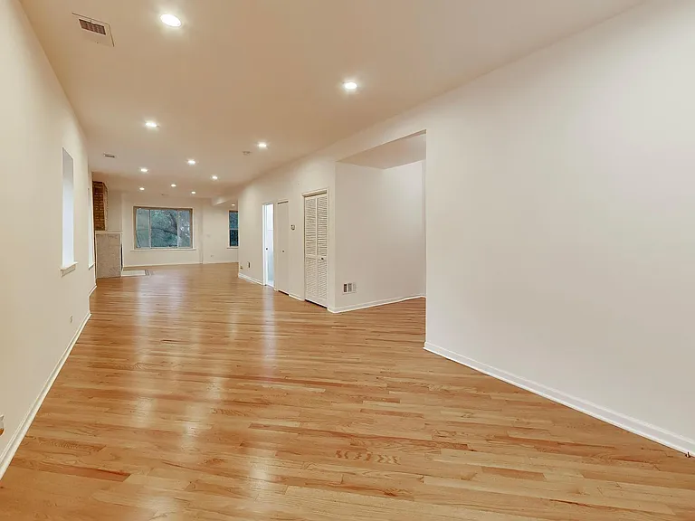 1301 N Oakley Blvd #2B — Photo 7