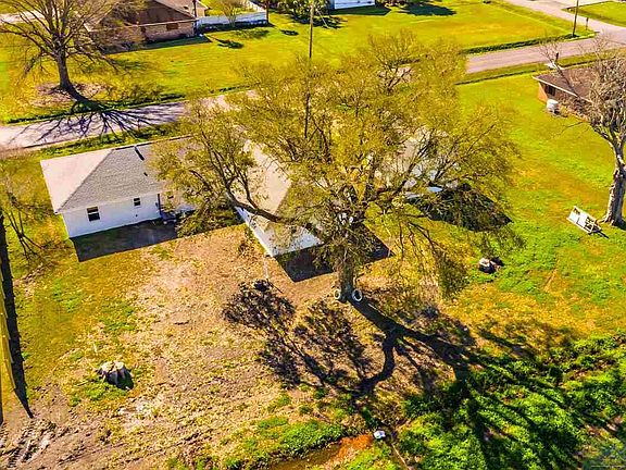4th image of 804 Mar Dr