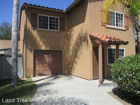 2nd image of 227 Vista Glen Ln