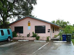 27 SW 9th St, Hallandale Beach, FL 33009