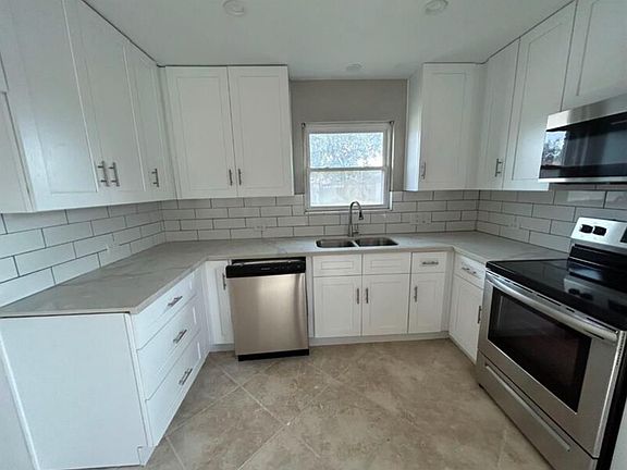4th image of 2901 18th Ave N