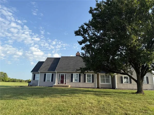 2000 E 195th St, Belton, MO 64012