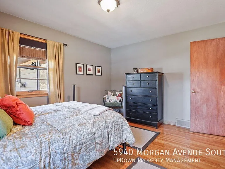 5940 Morgan Ave S — Photo 12