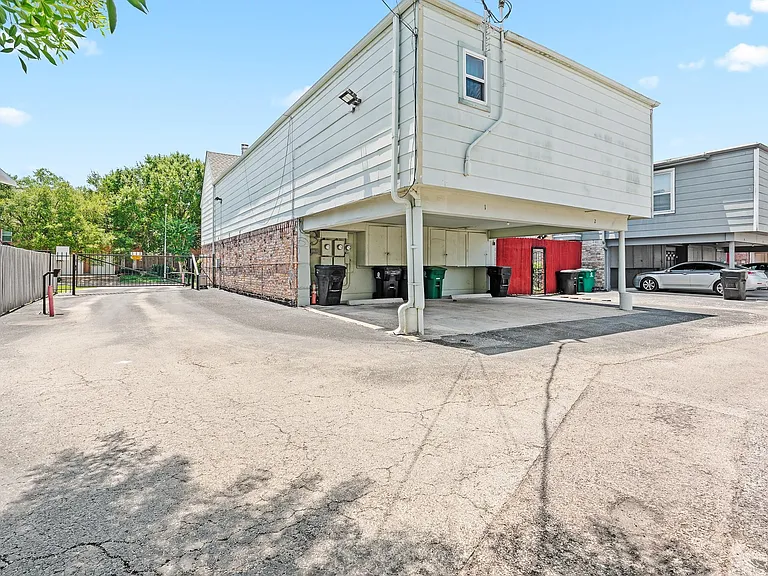 5514 Beverlyhill St #2 — Photo 43