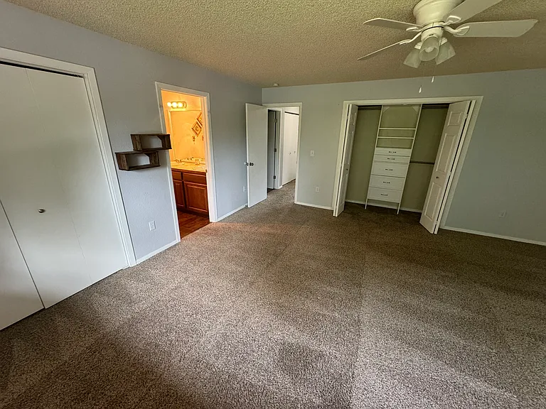 7820 Raymar Cir — Photo 17