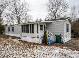 9 W Ln, Rochester, NH 03867