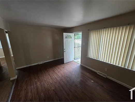 6146 Dupree Ave — Photo 4