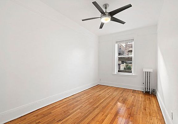 4th image of 47-12 48th St APT 1F