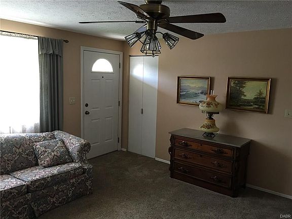 3rd image of 7465 Cedar Knolls Dr