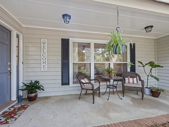 5th image of 2401 Monaco Dr