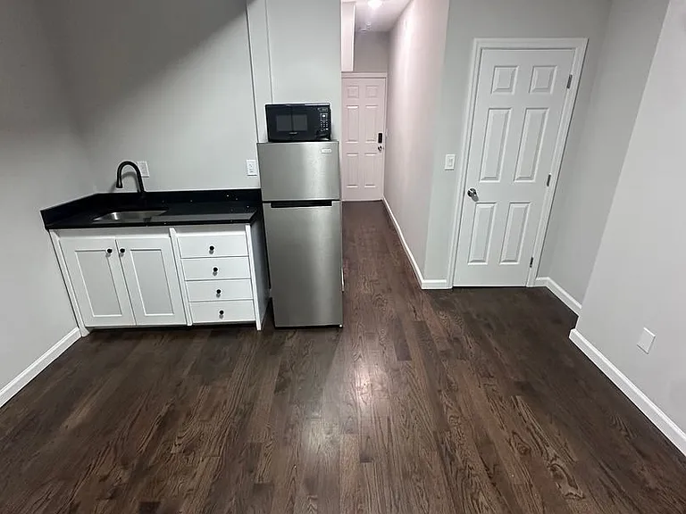 116-118 Catherine St — Photo 30